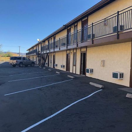 Golden Hills Motel Tehachapi Dış mekan fotoğraf