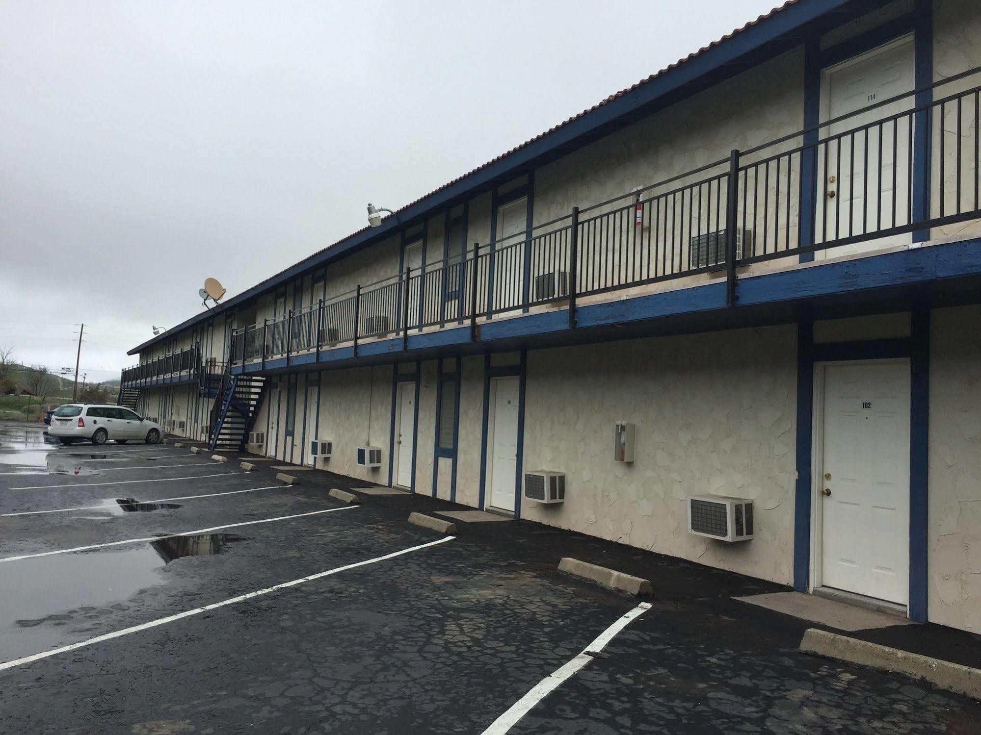 Golden Hills Motel Tehachapi Dış mekan fotoğraf