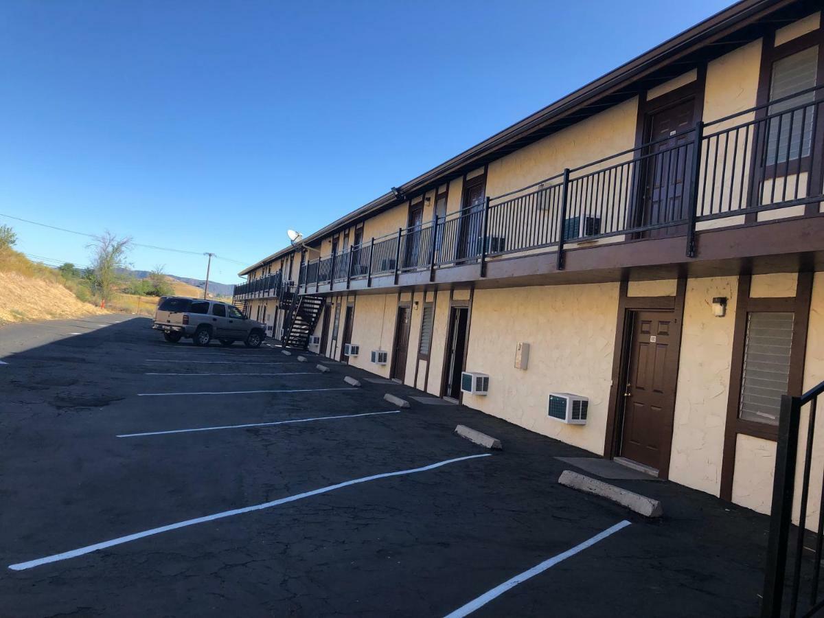 Golden Hills Motel Tehachapi Dış mekan fotoğraf